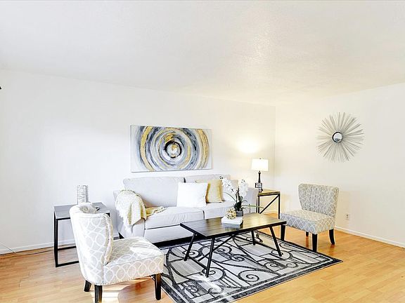 4th image of 2132 Alexian Dr