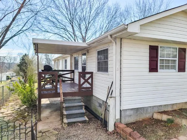 214 Turman Dr, Lenoir City, TN 37772