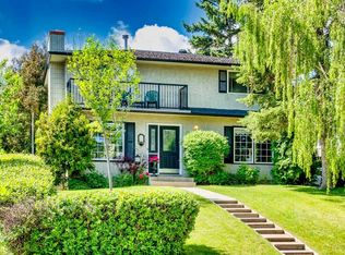 108 E Silver Springs Dr NW, Calgary, AB T3B3G4