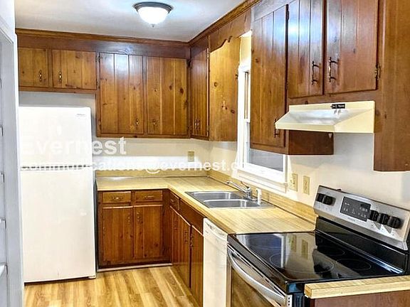 2nd image of 532D Neck O Land Rd