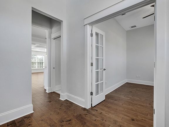 3rd image of 5611 Cherry Blossom Way