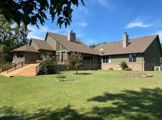 561 E Spring St, Neosho, MO 64850