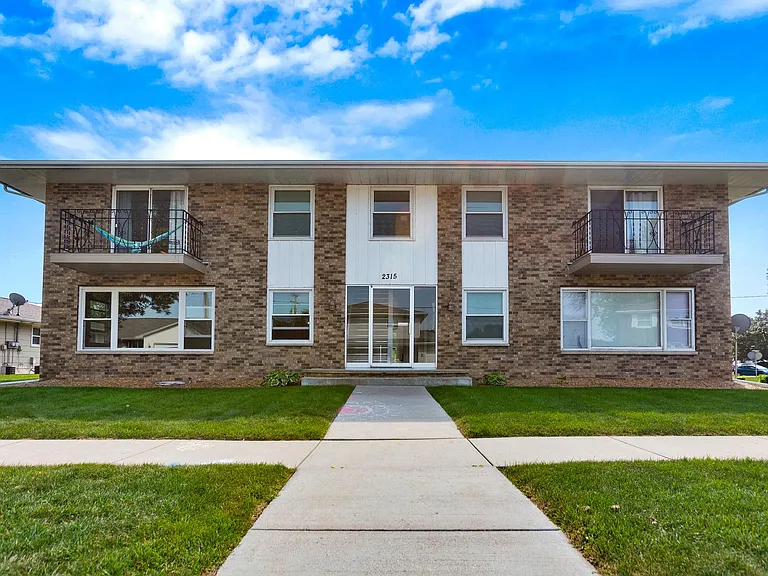2315 E Peter St — Photo 1