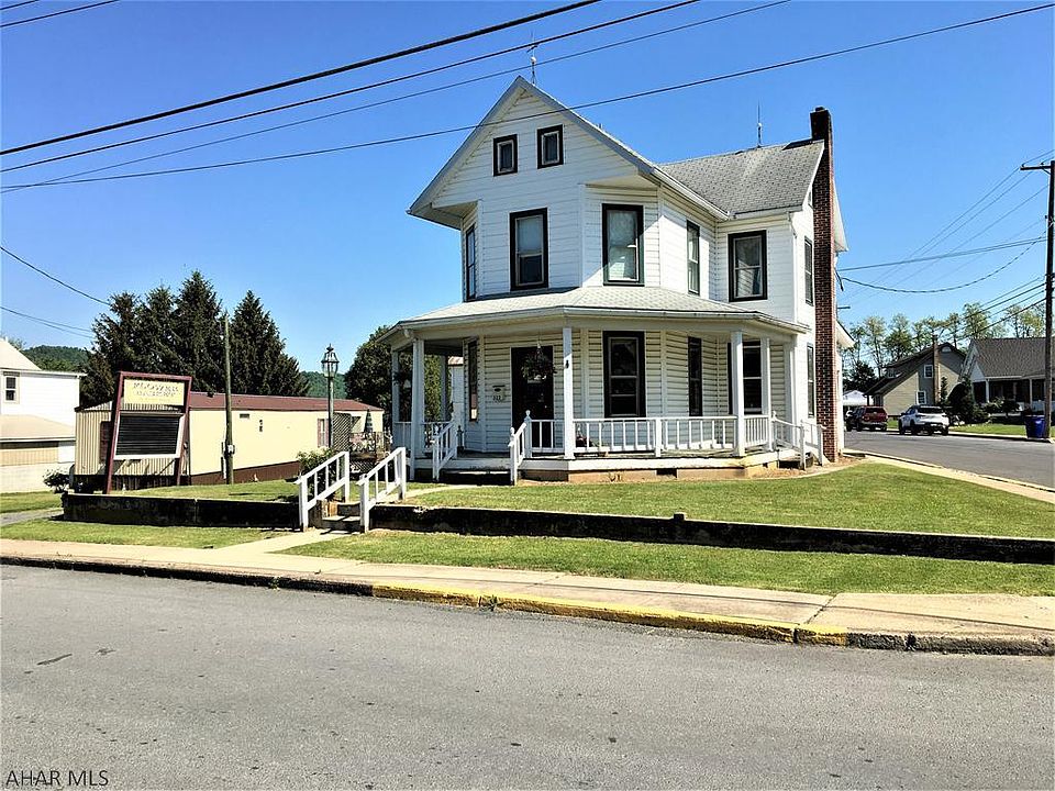 1st image of 318-322 E North St
