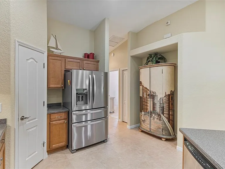 3533 Lakewood Blvd — Photo 11