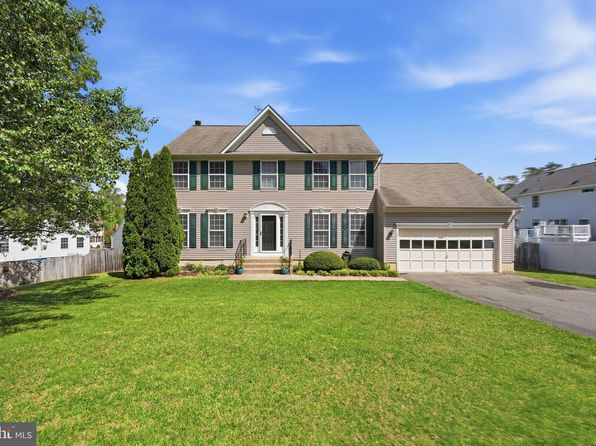 11 Saint Marks Ct