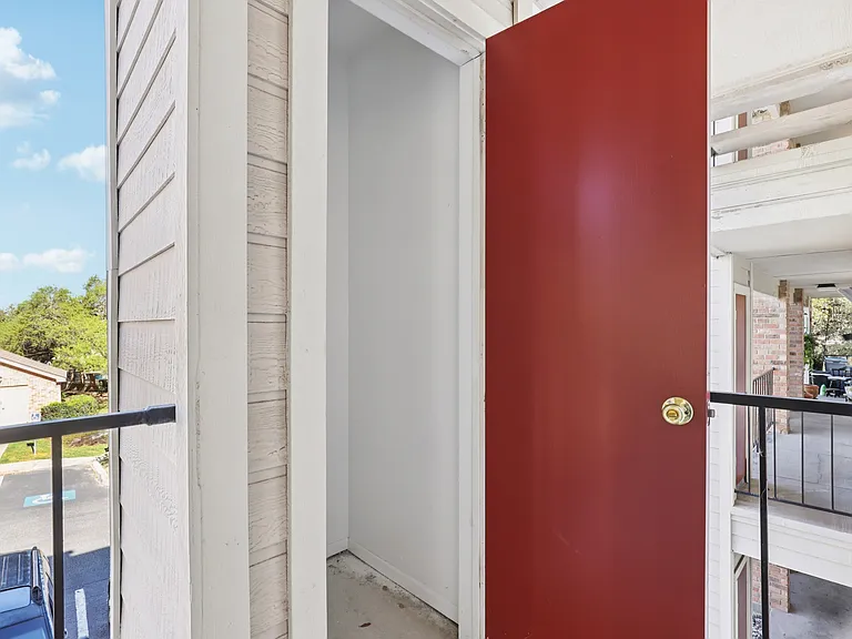Winding Creek Apartments — Photo 35