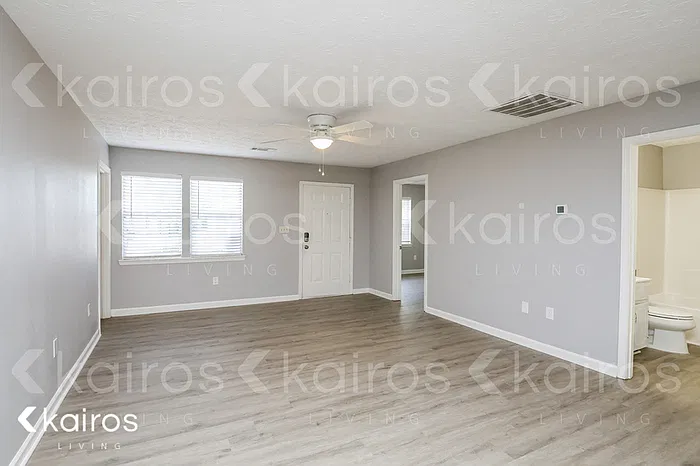 3 bed, 3.0 bath, 1281 sqft, $1,575 — Photo 3