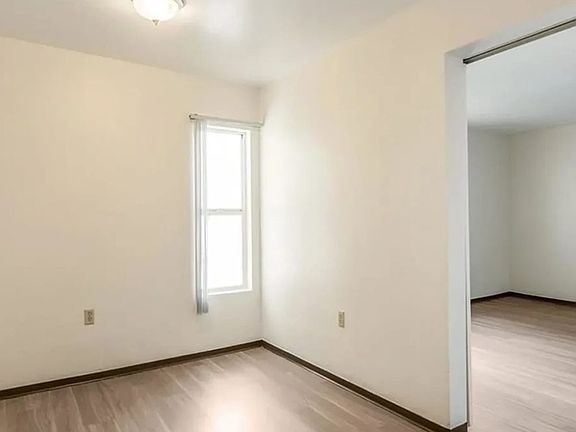 4th image of 2525 Highland Ave #E587e6f5d