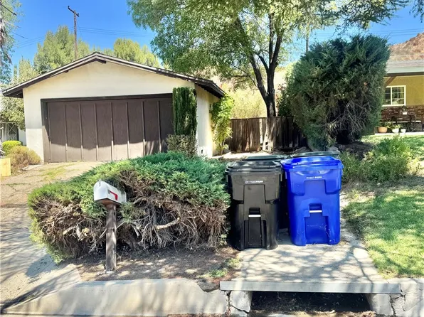 22465 Los Rogues Dr, Santa Clarita, CA 91350