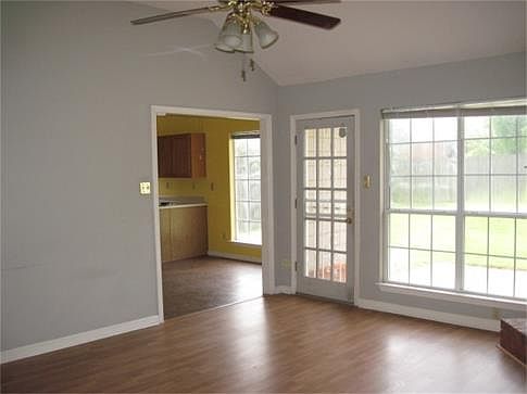 5th image of 7103 Gloucester Way Dr