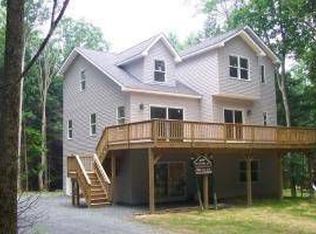 37 Pine Tree Ct, Lakeville, PA