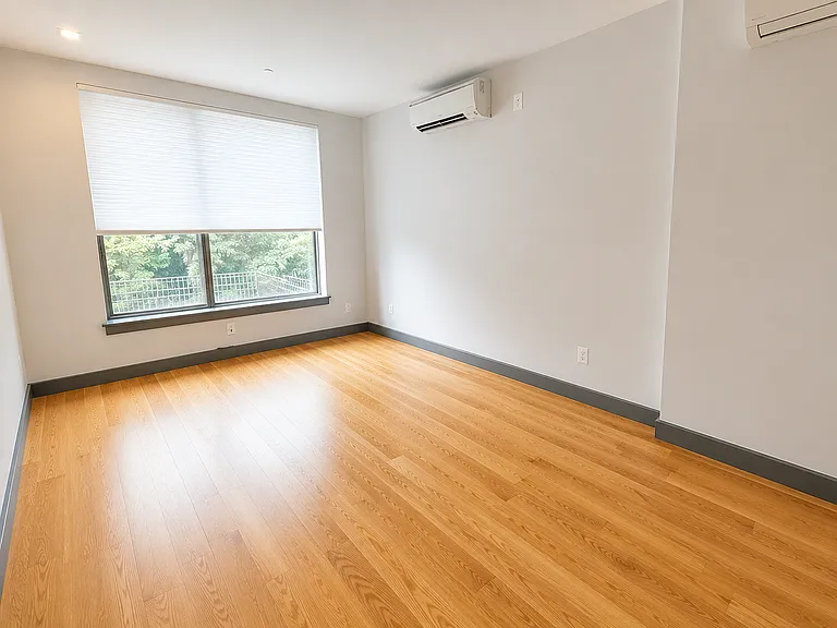 374 Kosciuszko St #1B — Photo 8