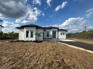 2811 36th Ave SE, Naples, FL 34117