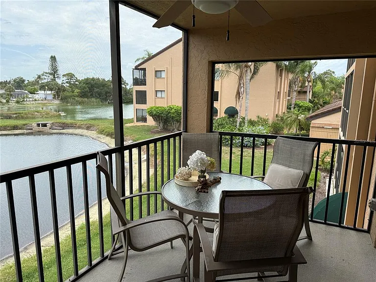 5525 Ashton Lake Dr #5525 — Photo 28
