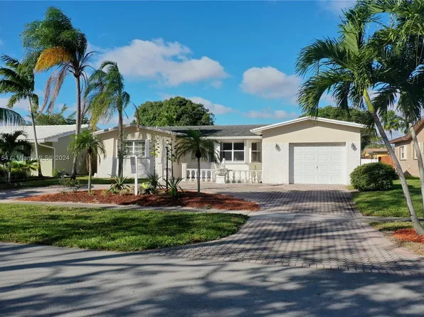 1930 N 49th Ave, Hollywood, FL 33021