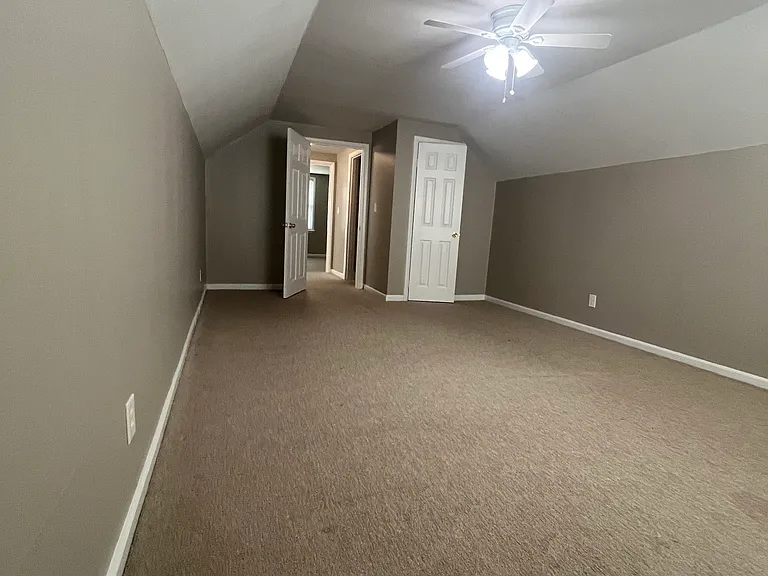 268 Boiling Springs Dr — Photo 10