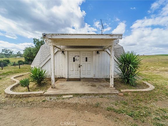 2nd image of 33041 Briggs Rd