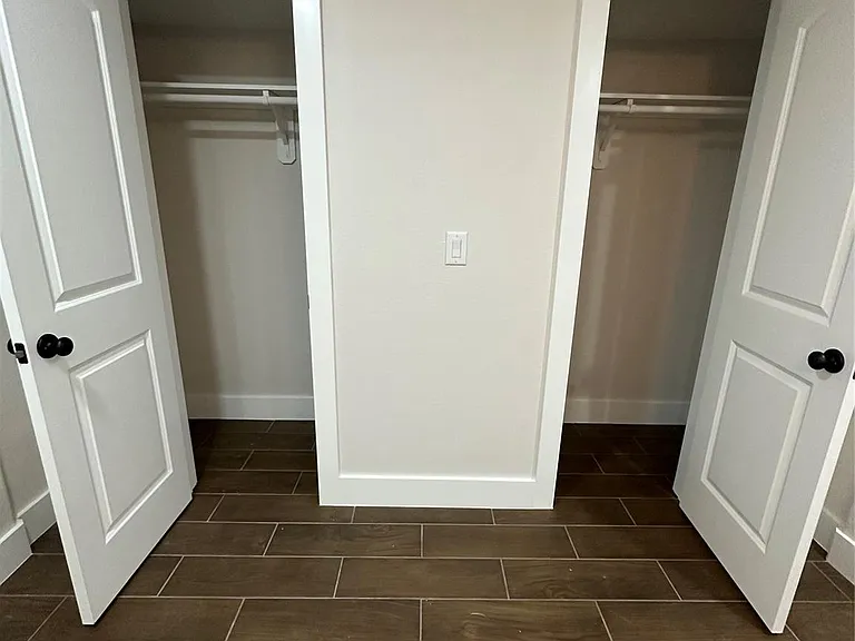 5924 Honeysuckle Dr — Photo 14