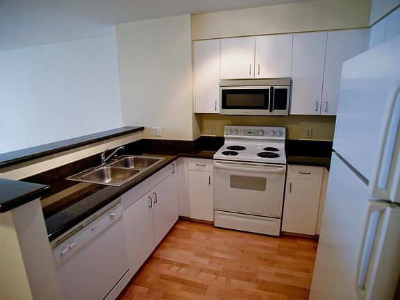 4th image of 8200 Oceanview Ter APT 220