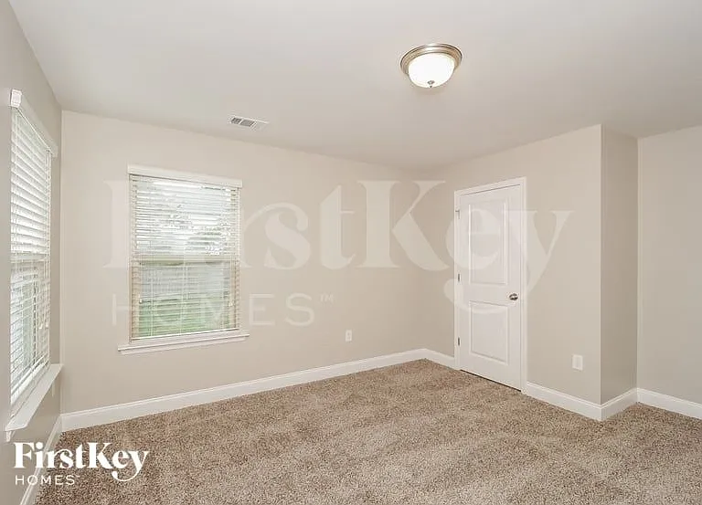 119 Dynasty Ln — Photo 11