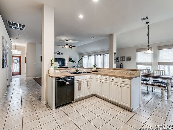 5th image of 20802 Las Lomas Blvd.