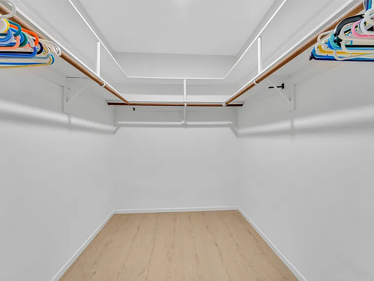 37202 Village 37 — Photo 15
