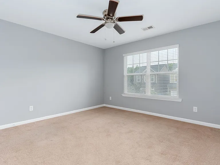 223 Chestnut Oak Ln — Photo 23