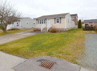 5 Birch St, Narragansett, RI 02882