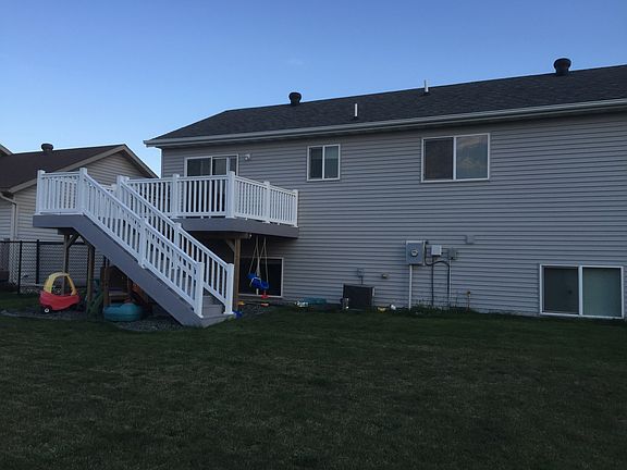 2nd image of 762 16th Avenue Ct W