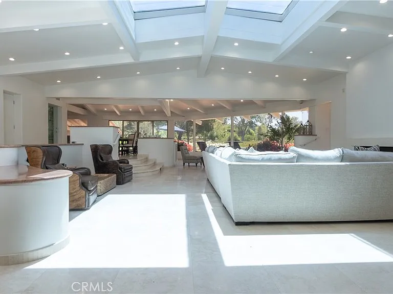30421 Mirador Ct — Photo 4