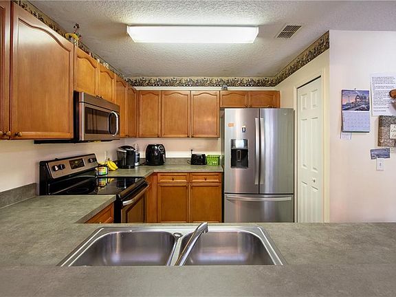 5th image of 1011 Butterfly Blvd