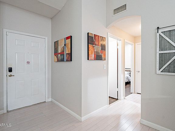 3rd image of 801 E LINDA Lane