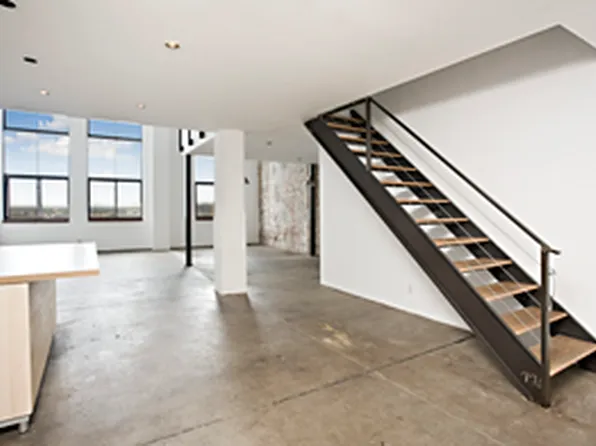 330 Wythe Avenue image 1 of 8