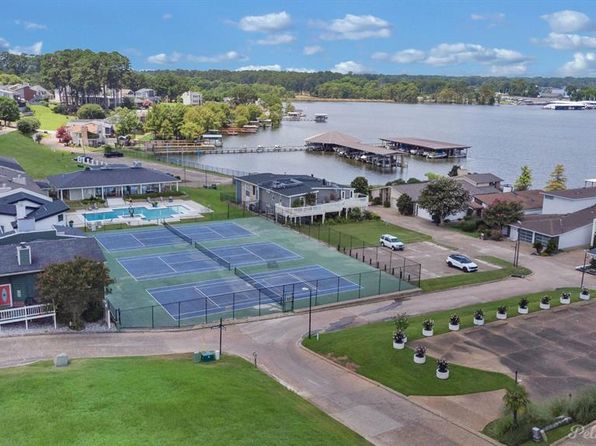 1700 Harbor Dr