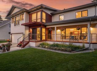 3323 W Upton Pl NW, Calgary, AB T2N 4G9