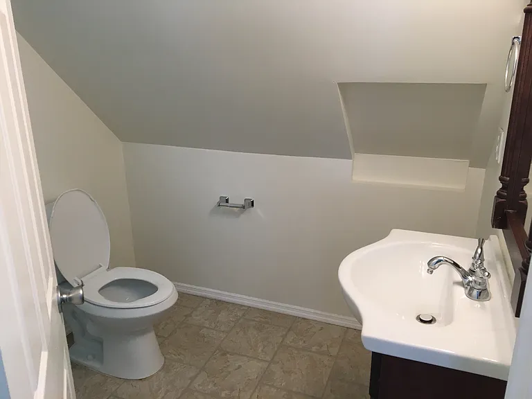 1106 State St #3 — Photo 7