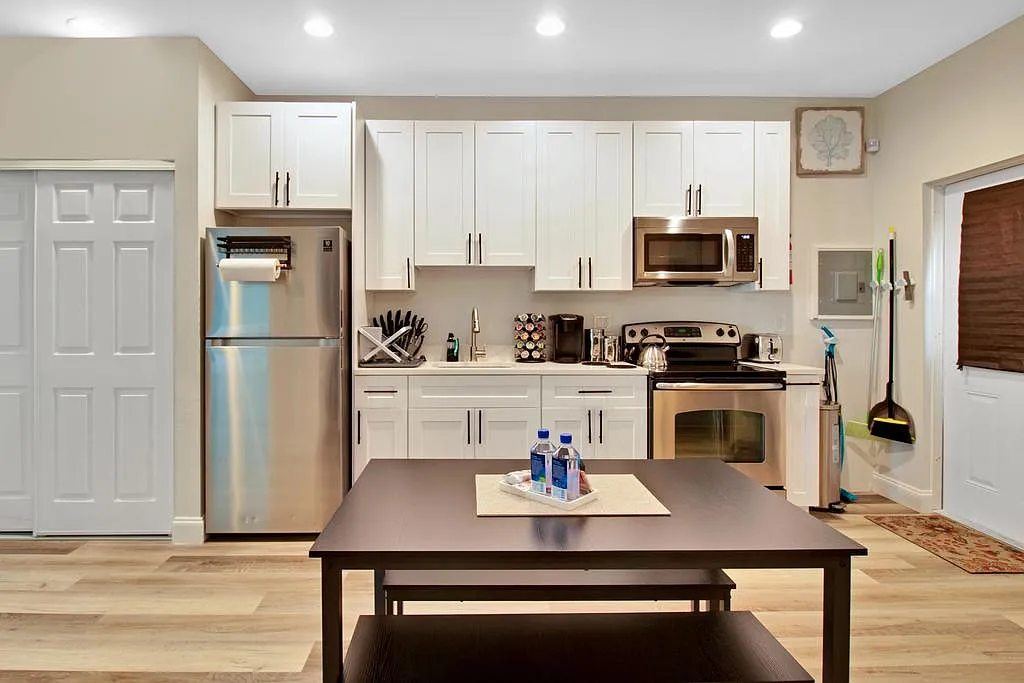 1 bed, $6,471 — Photo 2