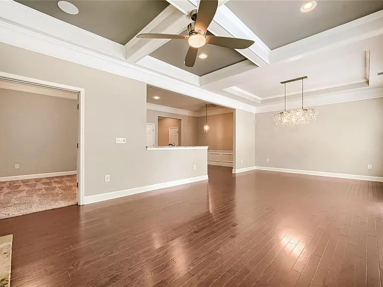 2464 Norwood Dr SE — Photo 8