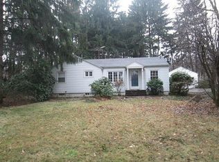 1336 E Turkeyfoot Lake Rd, Akron, OH 44312
