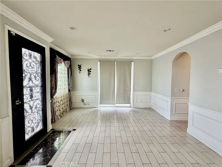 4431 Ellis Ln — Photo 4