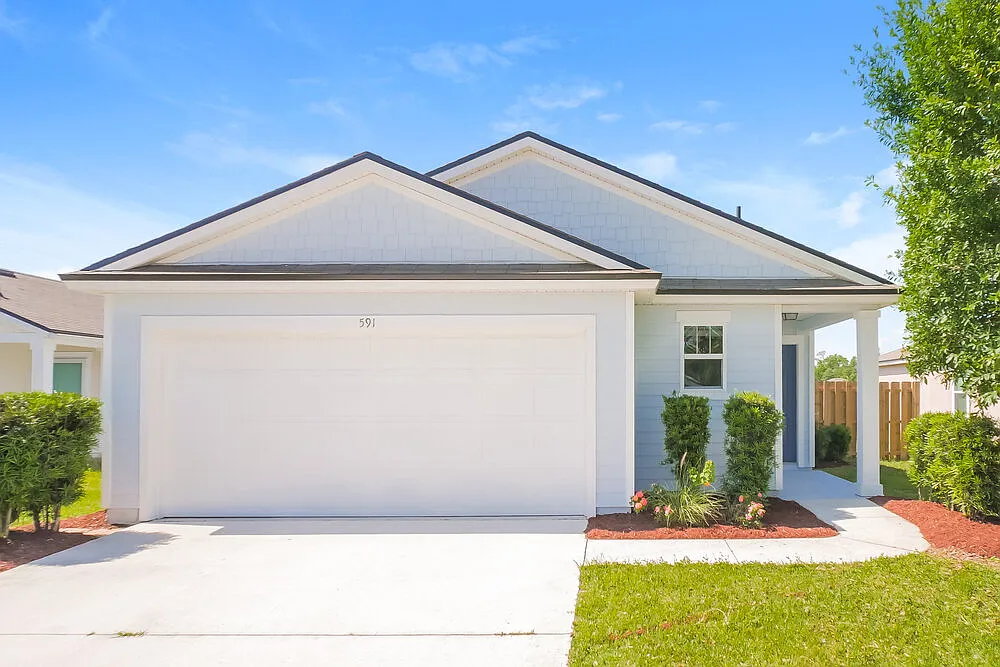 3 bed, 2.0 bath, 1674 sqft, $2,360 — Photo 1