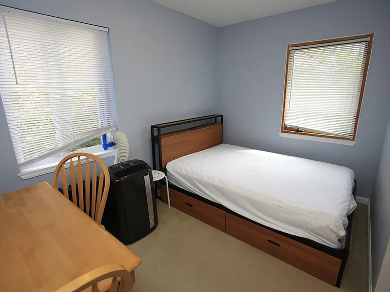 413 Washtenaw Ave #8 — Photo 18