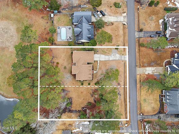 2nd image of 44 Fairway Drive