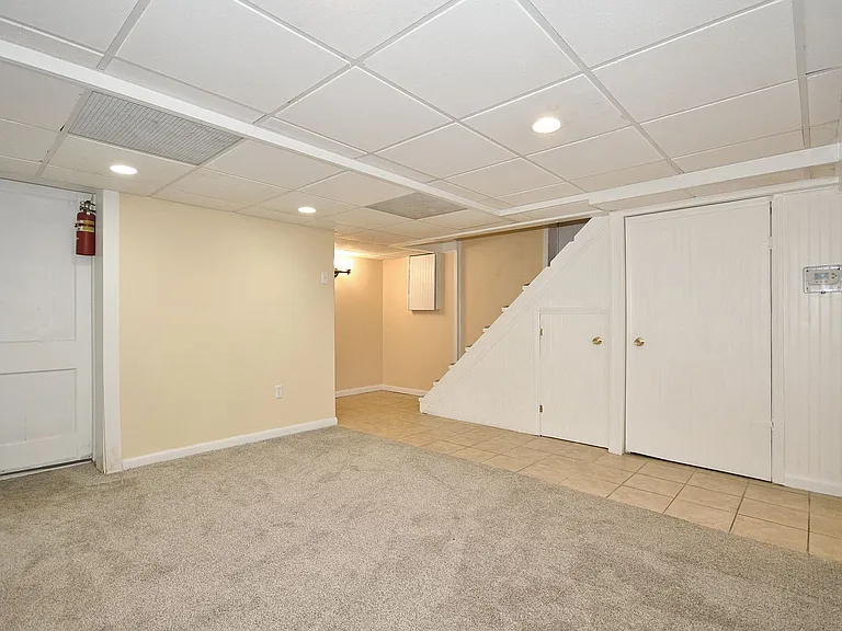 2106 West St — Photo 2
