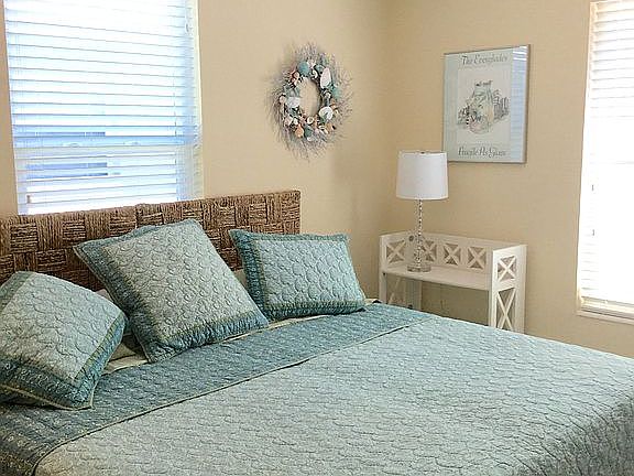King size bedroom