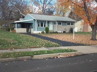 24 Saint Dunstans Rd, Hatboro, PA 19040