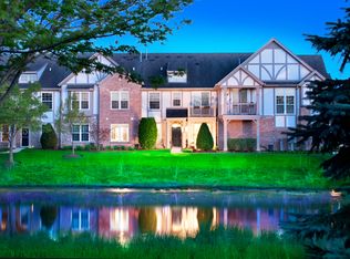 260 Rosehall Dr UNIT 140, Lake Zurich, IL 60047