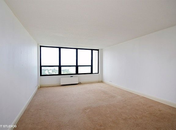 3rd image of 5100 N Marine Dr APT 25B