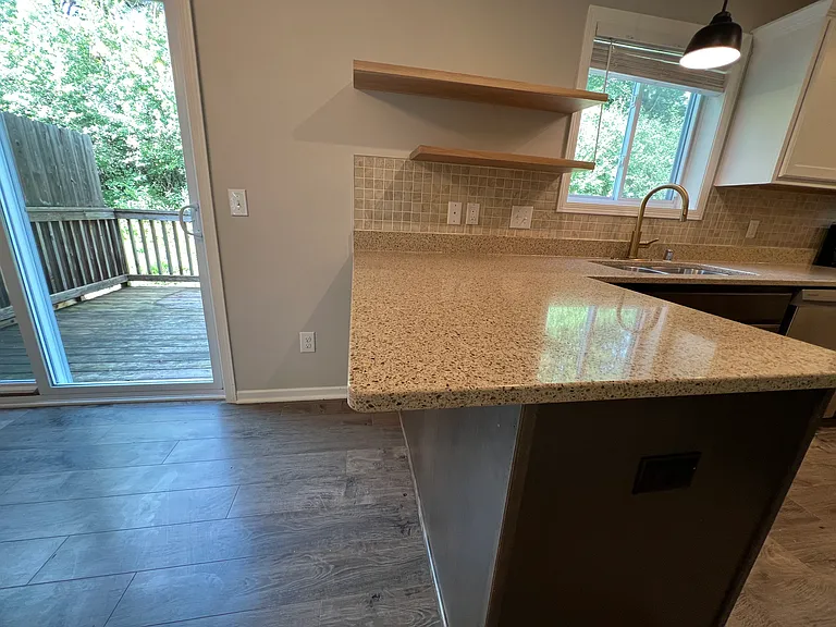 7110 Calumet Ct — Photo 3